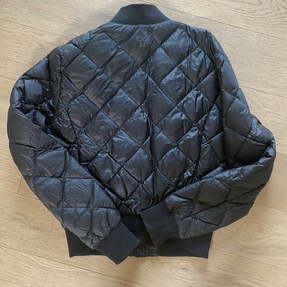 Brand new TNA Aritzia black bomber XS - Picture 4 of 7